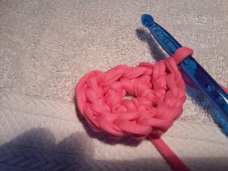 Blog-Inhaltsbild für 'Kostenlose Häkelanleitung ,Einfache Eierbecher aus Textilgarn'