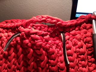 Blog-Inhaltsbild für 'Kostenlose Anleitung für eine Tasche gehäkelt // Textilgarn //Zpaghetti'