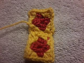 Blog-Inhaltsbild für 'Kostenlose Anleitung Schlüsselanhänger (oder Armband) aus Granny Squares'