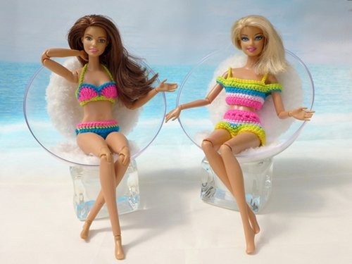 Kostenlose Anleitung: Sessel und Teppich für Barbie und ihre Freundinnen