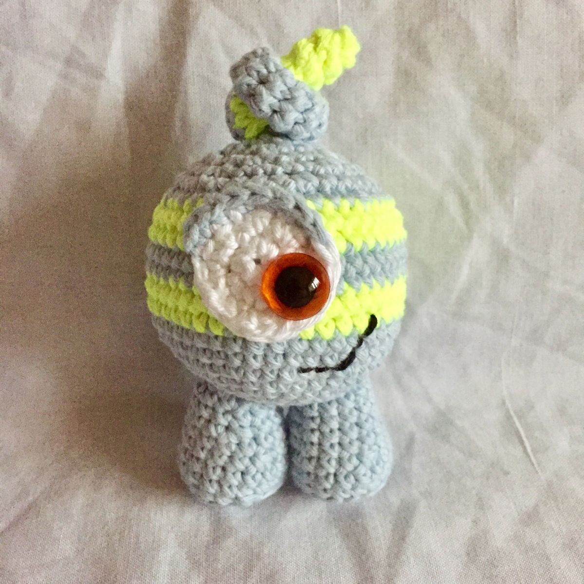 kostenlose Häkelanleitung Alien Arthur anfängerfreundlich