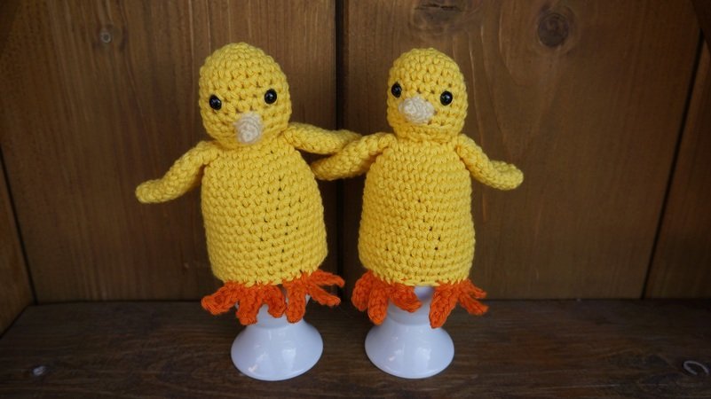 Kostenlose Häkelanleitung für Küken EIerwärmer