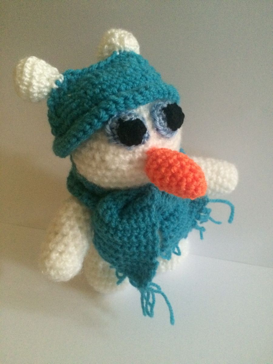 Kostenlose Häkelanleitung - Kleiner Schneemann