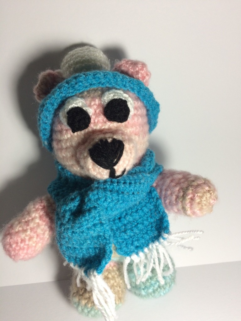 Kostenlose Häkelanleitung - Kleines Winterbärchen