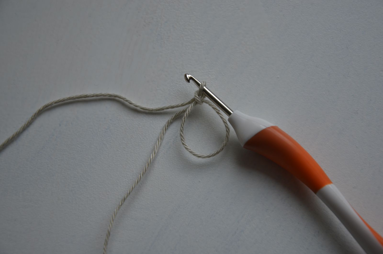 Kostenlose Häkelanleitung Mini Igel