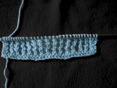 Blog-Inhaltsbild für 'Kostenlose Strickanleitung für verschiedene Lochmuster'