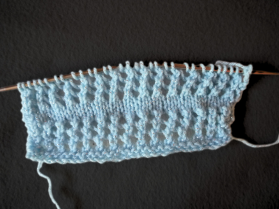 Blog-Inhaltsbild für 'Kostenlose Strickanleitung für verschiedene Lochmuster'