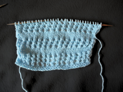 Blog-Inhaltsbild für 'Kostenlose Strickanleitung für verschiedene Lochmuster'