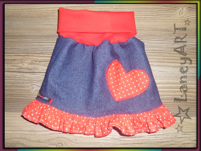 Näh-Anleitung: LaneyART Rüschchen-Jeans-Rock Näh-Anleitung: LaneyART Rüschchen-Jeans-Rock