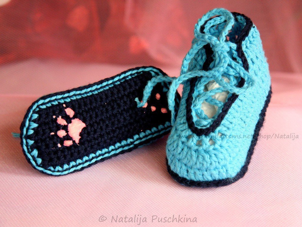 Blog-Inhaltsbild für 'Babyschuhe Romantik - kostenlose Häkelanleitung'