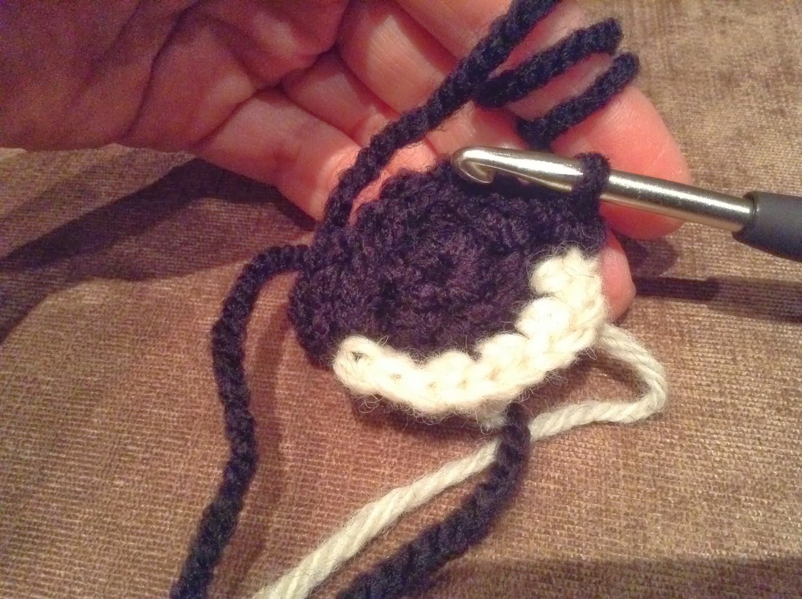 Blog-Inhaltsbild für 'kostenlose Häkelanleitung für zwei Applikationen'