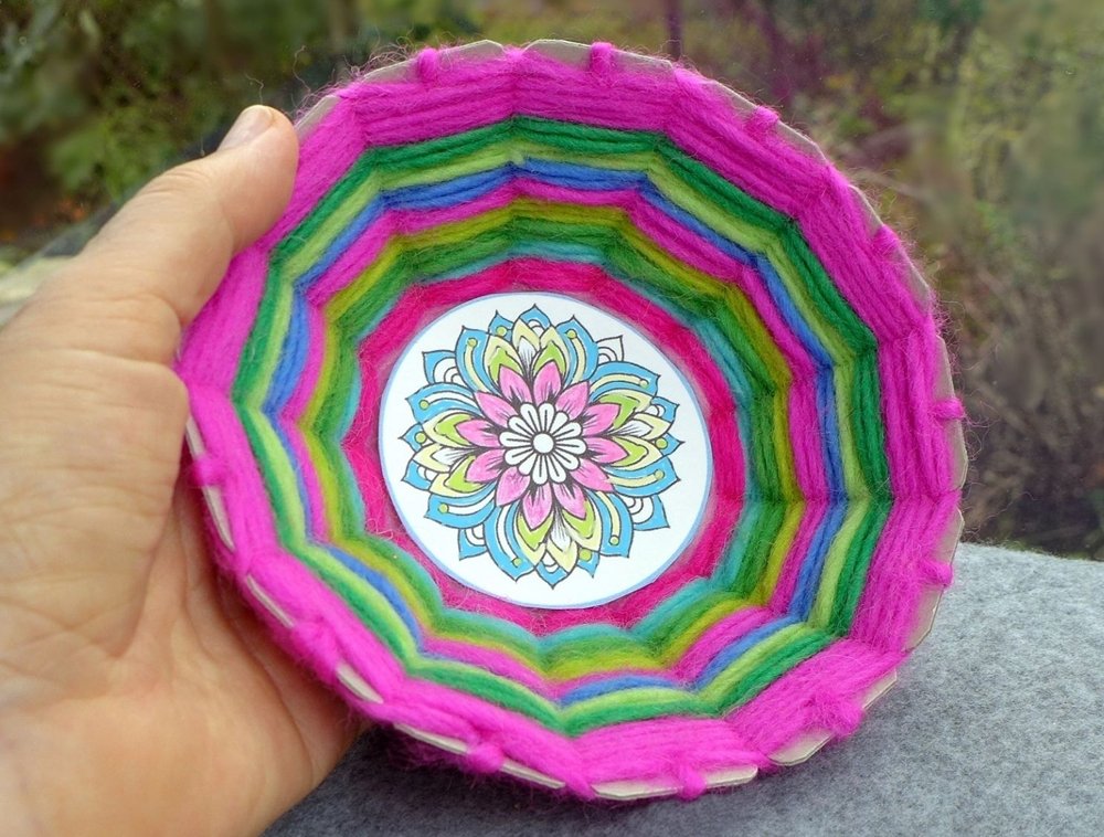 Blog-Inhaltsbild für 'Wollreste - Ideen und Anregungen + Gratis Häkelanleitung für ein Windlicht'