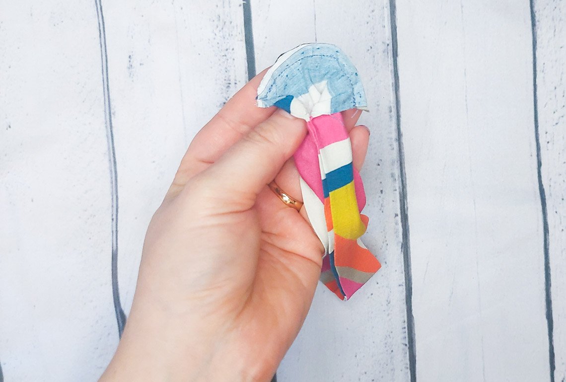 Blog-Inhaltsbild für 'Scrunchies nähen: Kostenlose Anleitung für 3 Größen'