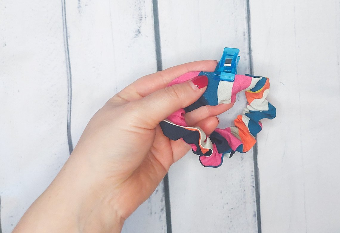 Blog-Inhaltsbild für 'Scrunchies nähen: Kostenlose Anleitung für 3 Größen'