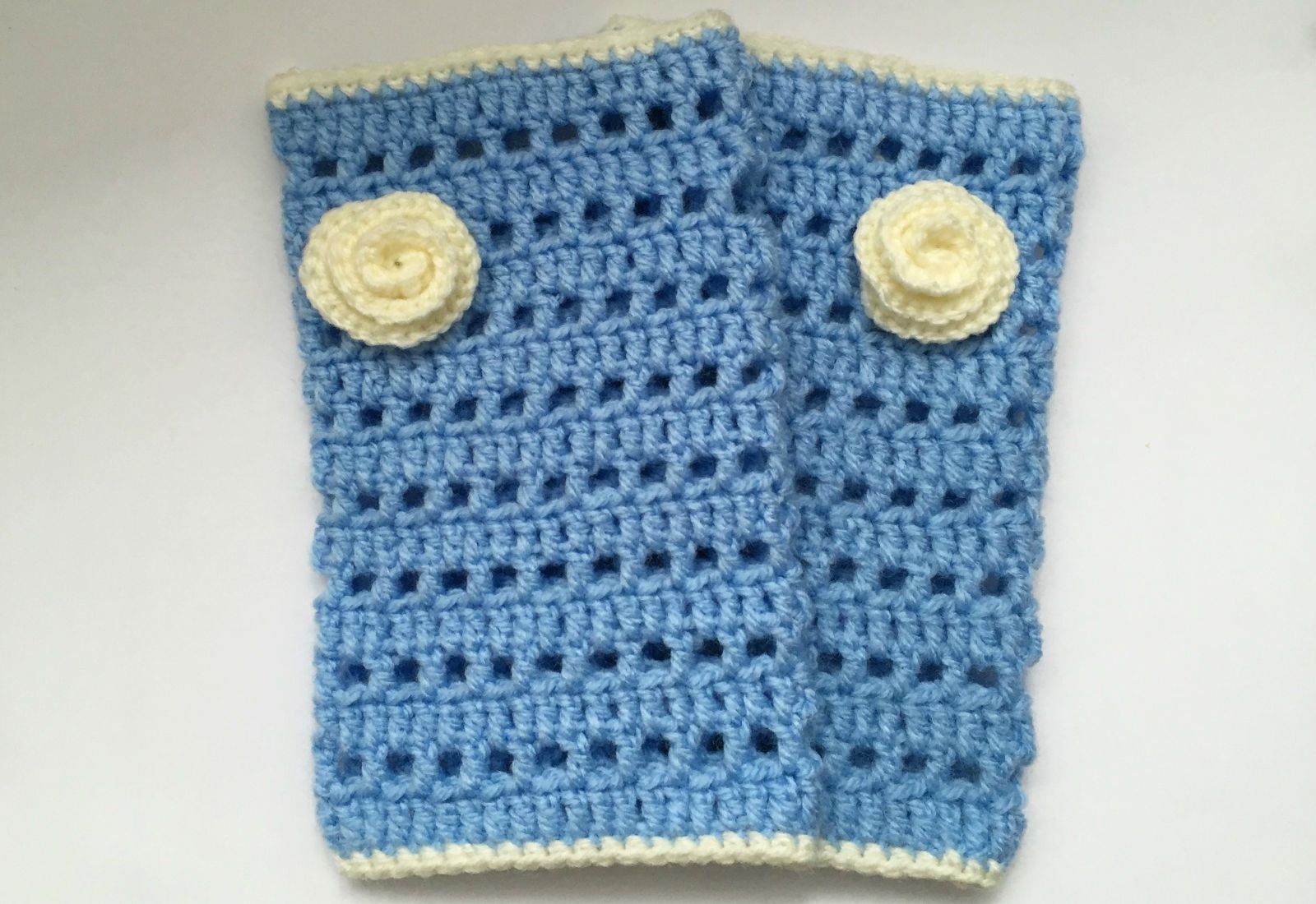 Stulpen mit Blumen Stulpen mit Blumen