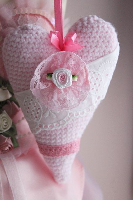 Tilda Herz. Kostenlose Häkelanleitung.