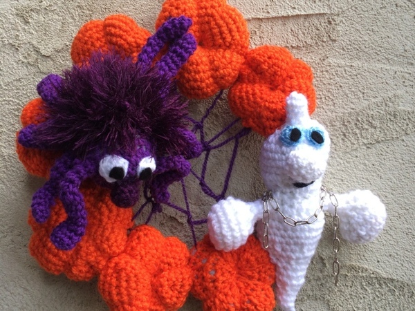 Kostenlose Häkelanleitung - Türkranz Deko Halloween