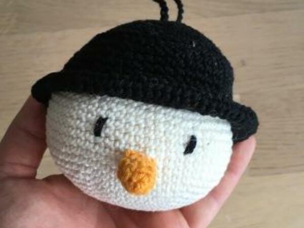 Häkelanleitung Weihnachtskugel Schneemann