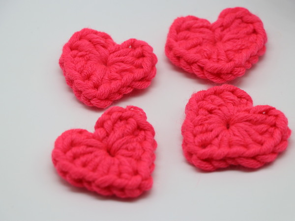 Kostenlose Häkelanleitung für die kleinen Herzchen