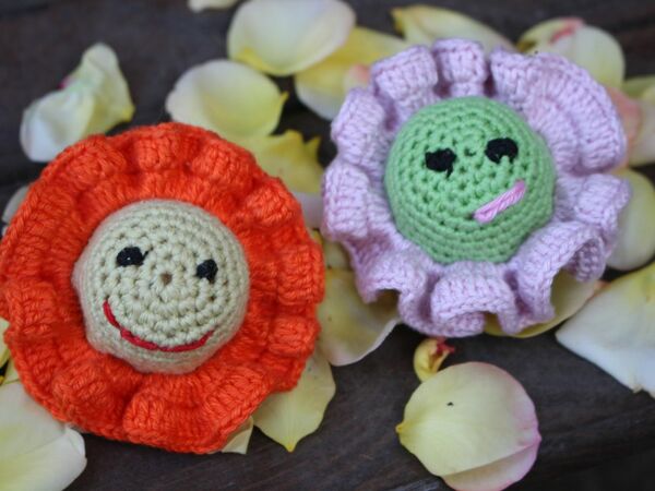 Kostenlose Häkelanleitung für Ü-Ei Blume