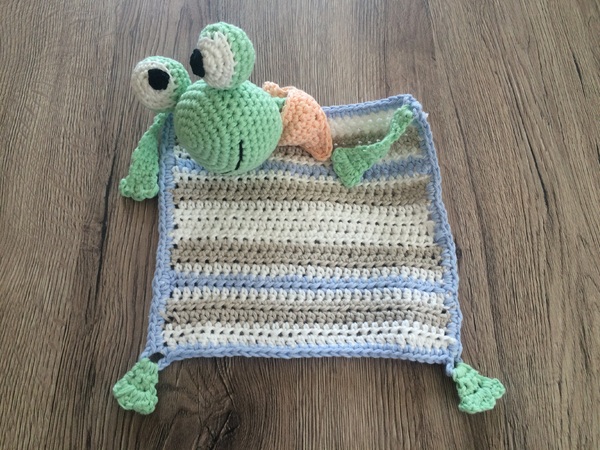 Schmusefrosch Paul, kostenlose Häkelanleitung