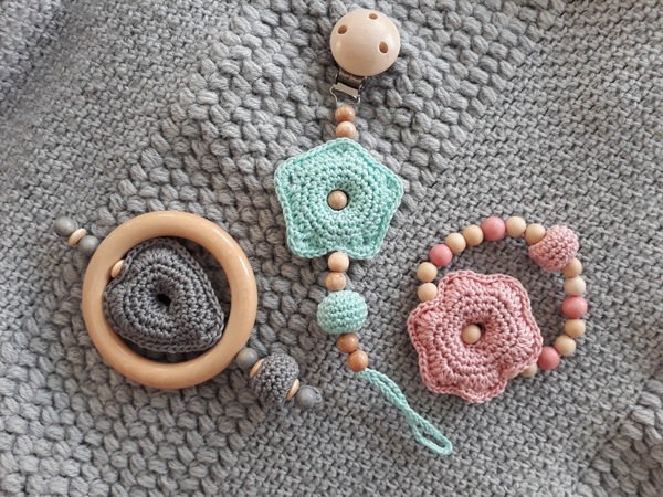 Set: Greifring, Schnullerkette