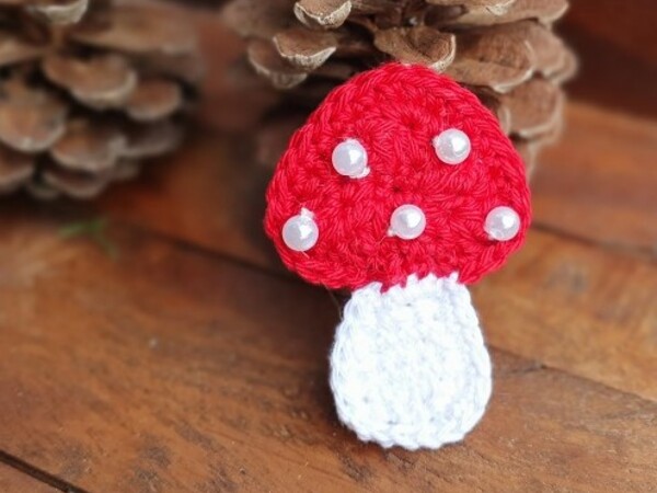 Kostenlose Häkelanleitung "Fliegenpilz Anhänger"