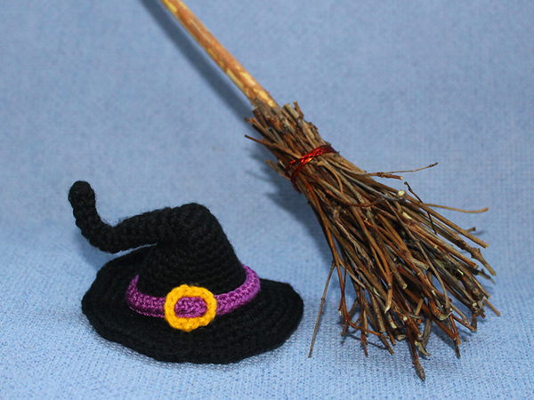 Witch's hat - Halloween decor