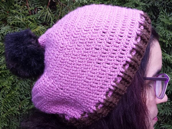 Mütze mit Kunstfellbommel