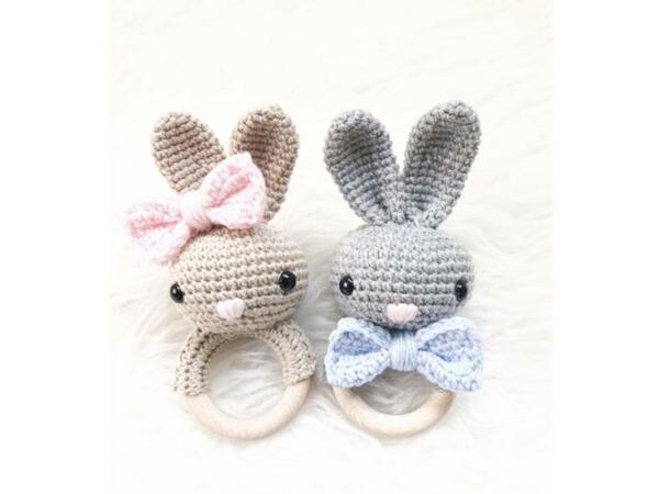 Süße Geschenkidee - Häschen-Babyrassel