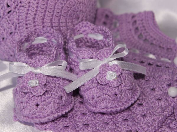 Kostenlose Häkelanleitung für Muscheln Babyschuhe