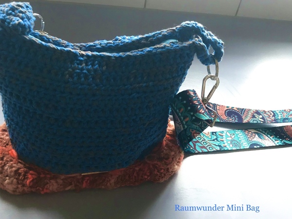 "Mini-Bag" Raumwunder nur 20x17 cm klein - aber doch ganz GROSS !