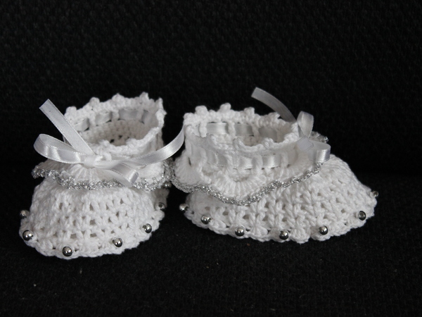 Kostenlose Häkelanleitung für Babyschuhe "Silber"