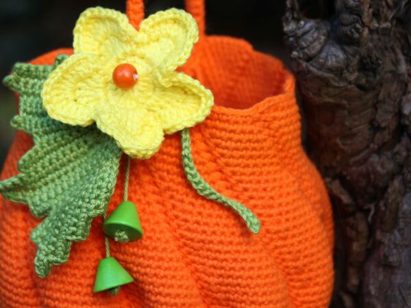 Crochet Pattern for Flower and Leaf