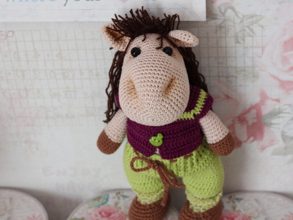 Pferdchen häkeln. Kostenlose Anleitung