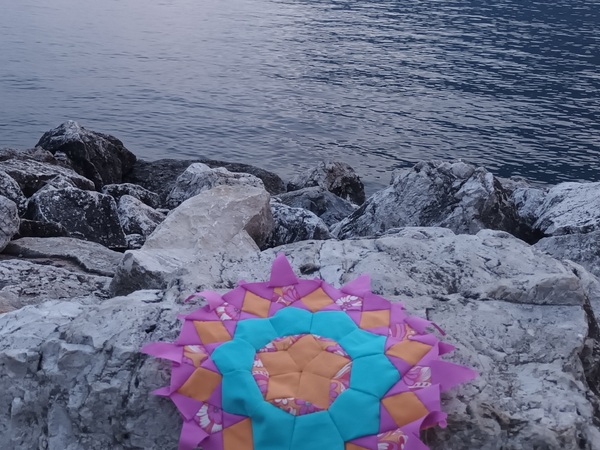 Entschleunigung, mit Handarbeiten die Seele baumeln lassen und wie die Mitmenschen darauf reagieren