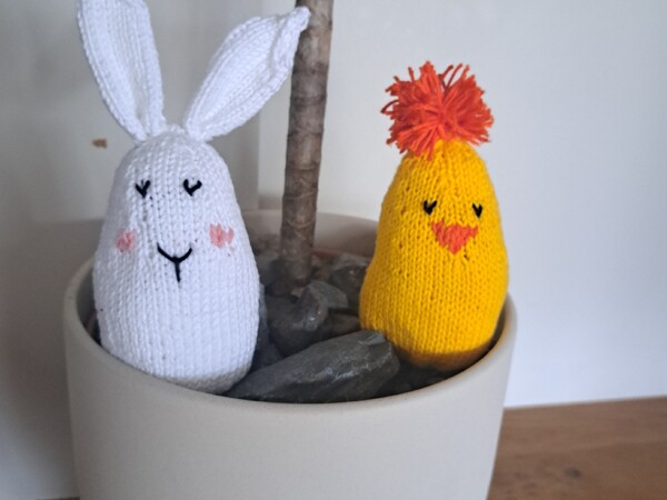 Gratis Strickanleitung Osterhasen und Oster Küken