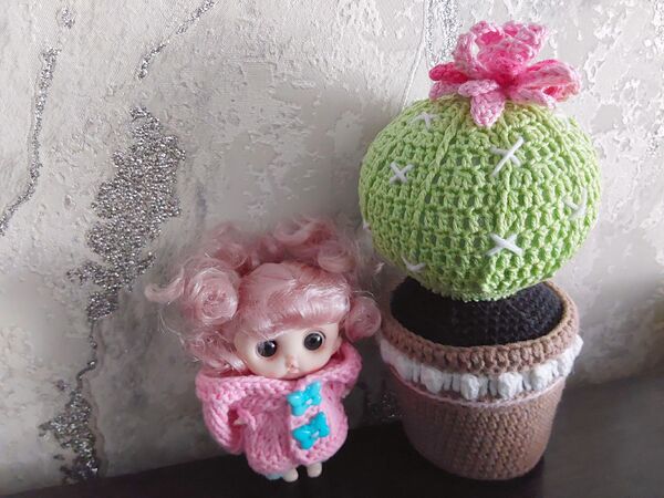 Blumen häkeln. Kostenlose Häkelanleitung für Kaktus.