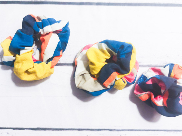 Scrunchies nähen: Kostenlose Anleitung für 3 Größen