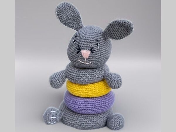 Kostenlose Häkelanleitung Hasen-Steckspiel
