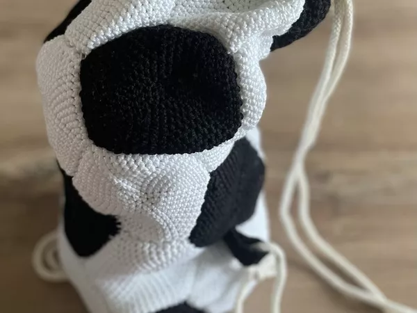 Tipps und Tricks um den perfekten Kinderrucksack zu häkeln - Fußballrucksackanleitung