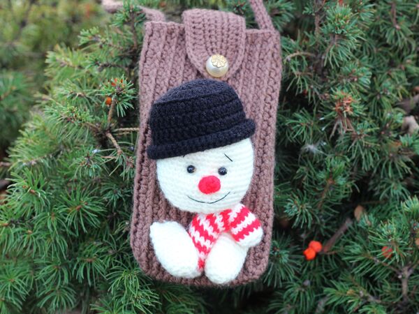 Handytasche häkeln. Kostenlose Häkelanleitung für Handytasche mit Schneemann
