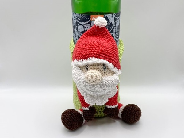Weihnachtliche Geschenkhülle, einfache Anleitung für eine Amigurumi Flaschenhülle