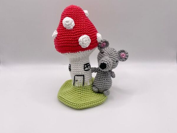 Kostenlose Häkelanleitung für ein niedliches Pilzhaus
