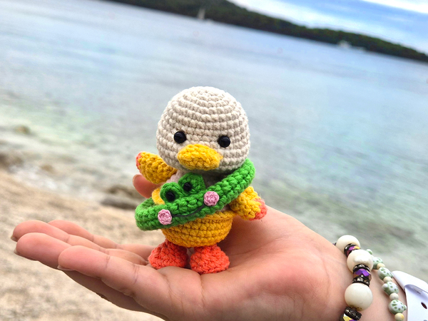Free Crochet Pattern Keychain Duck Mimi