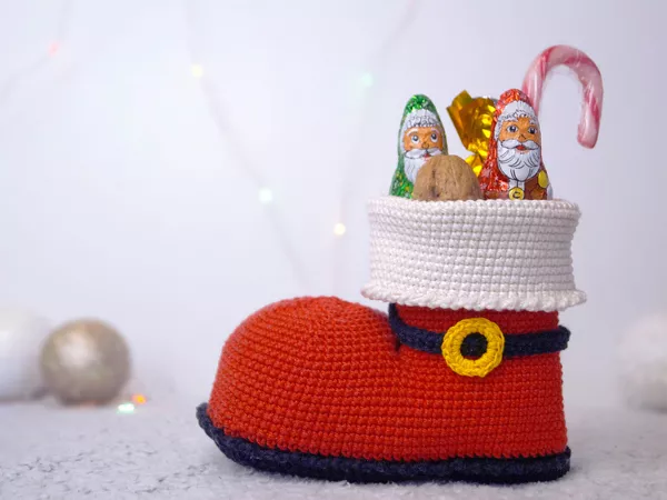 Free St. Nicholas Boot Crochet Pattern - Simple and Fast!