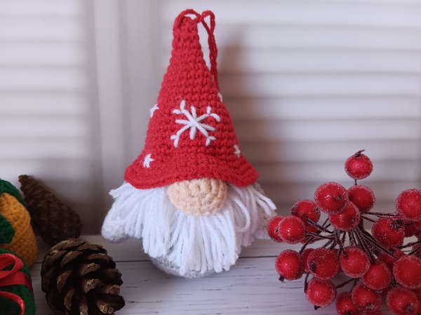 Christmas Advent Calendar. Project 1. Gnome Free Crochet Pattern