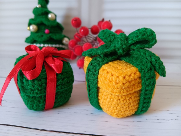 24 Kostenlose Häkelprojekte für die Adventszeit: Projekt 7. Geschenkbox häkeln