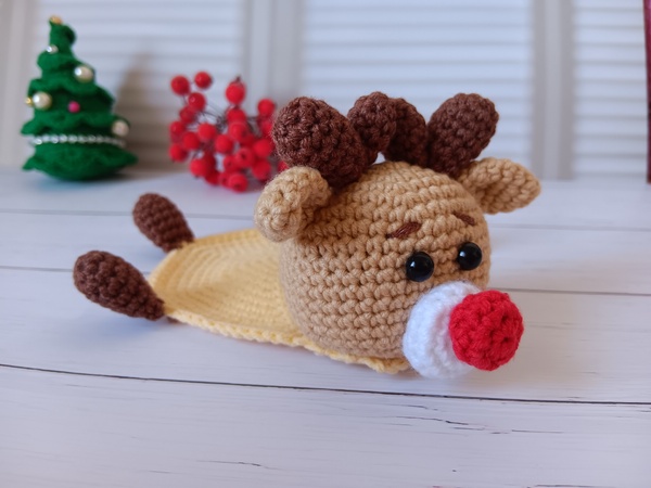 24 Kostenlose Häkelprojekte für die Adventszeit: Projekt 15. Untersetzer Rentier häkeln