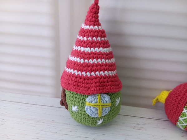 Christmas Advent Calendar. Project 18. Christmas House Free Crochet Pattern